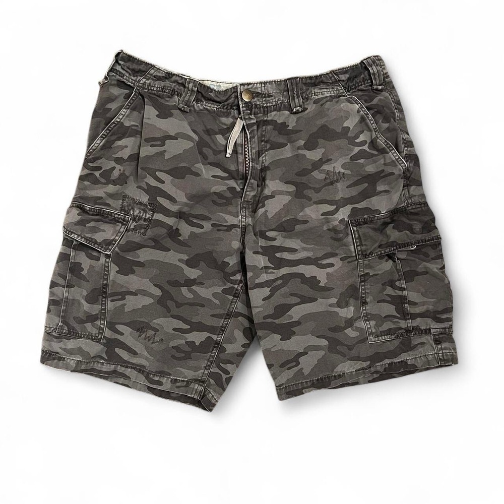 Men's Camo Cargo Shorts Waist Size 34 Y2K Skate